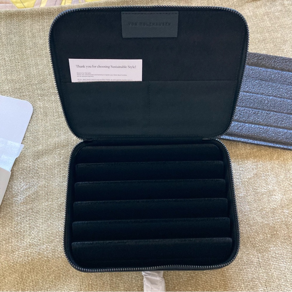 Von Holzhausen The Wath Band Portfolio | NWT - Picture 11 of 15